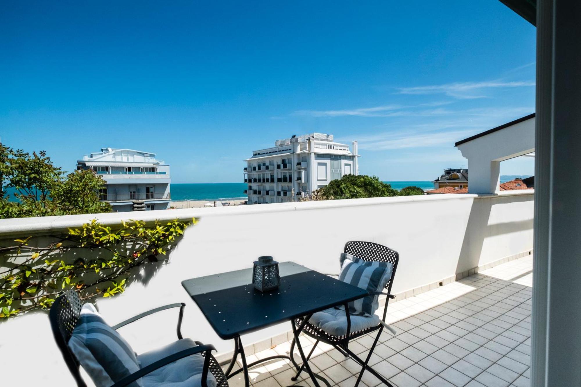 Penthouse Suite with Sea View,1420862775:JPEG